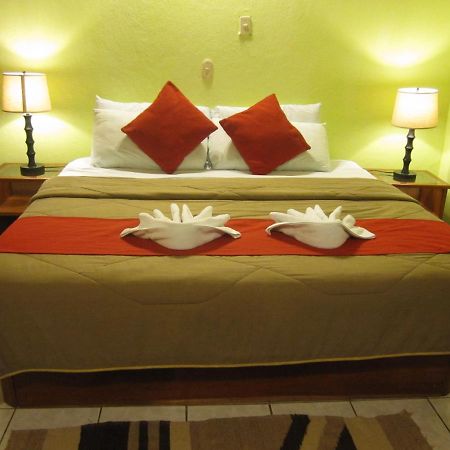 Hotel Jaguar Inn Tikal Eksteriør billede