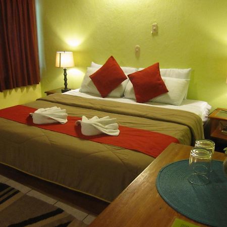 Hotel Jaguar Inn Tikal Eksteriør billede