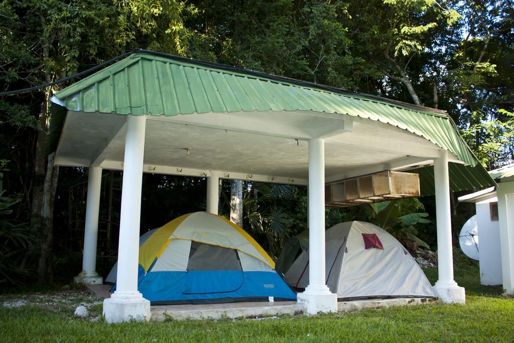 Hotel Jaguar Inn Tikal Eksteriør billede